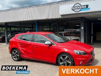 krockskadad bil auto Volvo V-40 1.6 T2 Summum R-Design Navi Climate Cruise PDC 2015/4