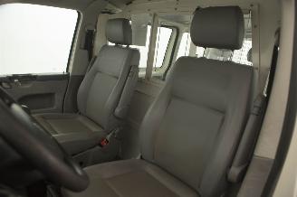 Volkswagen Transporter 2.5 TDI 9 persoons picture 21