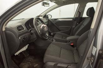 Volkswagen Golf 1.6 TDI Navi picture 24