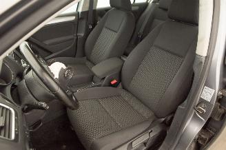 Volkswagen Golf 1.6 TDI Navi picture 25