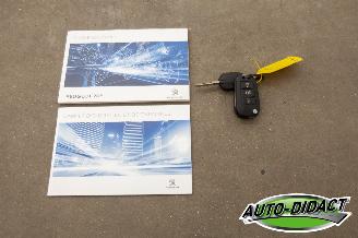 Peugeot 208 1.2 78.525 km picture 24