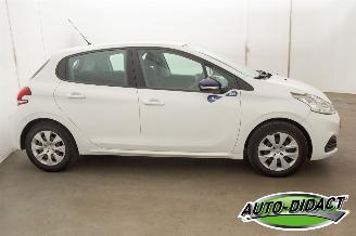 Peugeot 208 1.2 78.525 km picture 32