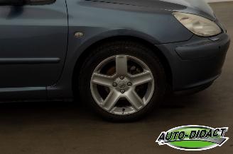 Peugeot 307 CC 2.0-16V Automaat Clima Motorschade picture 25