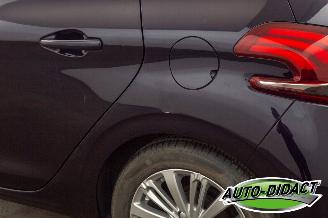 Peugeot 208 1.2 Airco Navi picture 38