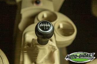 Volkswagen New-beetle 2.0 Cabriolet Highline Airco picture 9