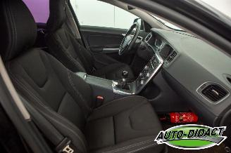 Volvo S-60 1.6 AT Kinetic 58.185 km Car-Pass Navi Clima picture 19