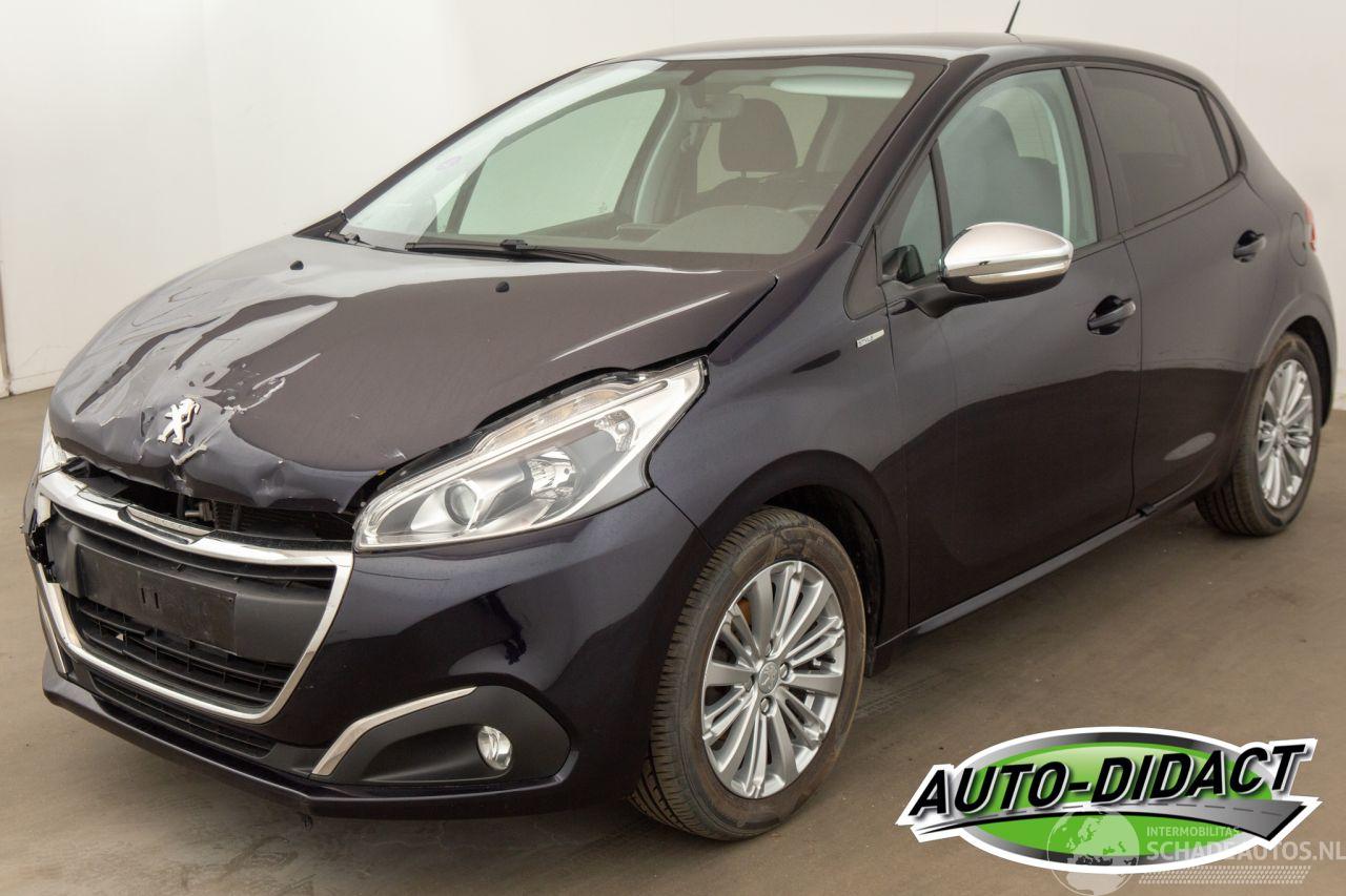 Peugeot 208 1.2 Airco Navi