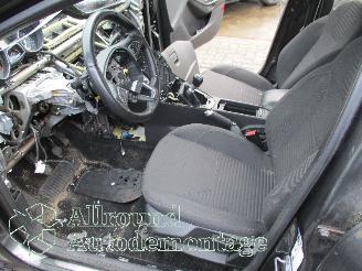 Ford Focus Focus 3 Wagon Combi 1.0 Ti-VCT EcoBoost 12V 125 (M1DD) [92kW]  (02-201=
2/05-2018) picture 8