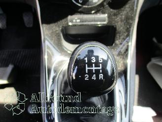 Ford Fiesta Fiesta 6 (JA8) Hatchback 1.0 EcoBoost 12V 100 (SFJA(Euro 5)) [74kW]  (=
01-2013/06-2017) picture 10