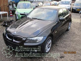 Salvage car BMW 3-serie 3 serie (E90) Sedan 318i 16V (N43-B20A) [105kW]  (09-2007/10-2011) 2009