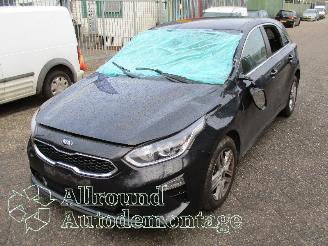 demontáž osobní automobily Kia Cee d Ceed (CDB5/CDBB) Hatchback 5-drs 1.4 T-GDI 16V (G4LD) [103kW]  (03-201=
8/12-2020) 2020