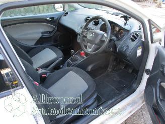 Seat Ibiza Ibiza IV (6J5) Hatchback 5-drs 1.4 16V (CGGB) [63kW]  (03-2008/05-2015=
) picture 10