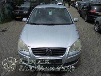 Volkswagen Polo Polo IV (9N1/2/3) Hatchback 1.4 16V (BUD) [59kW]  (05-2006/11-2009) picture 5