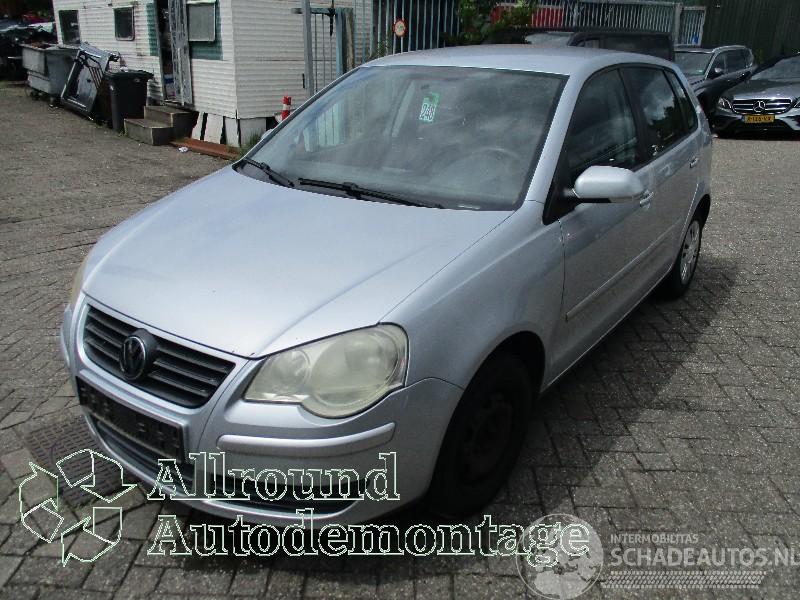 Volkswagen Polo Polo IV (9N1/2/3) Hatchback 1.4 16V (BUD) [59kW]  (05-2006/11-2009)