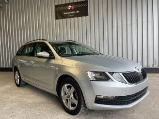 Skoda Octavia Combi Ambition Navigation picture 8