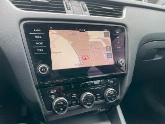 Skoda Octavia Combi Ambition Navigation picture 18