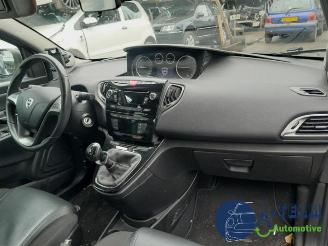 Lancia Ypsilon Ypsilon (312), Hatchback, 2011 0.9 TwinAir 85 picture 15