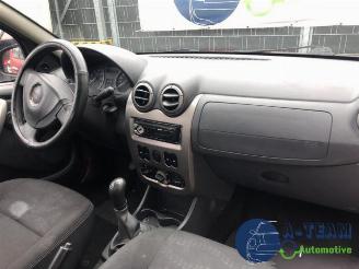 Dacia Sandero Sandero I (BS), Hatchback, 2008 / 2013 1.6 picture 16