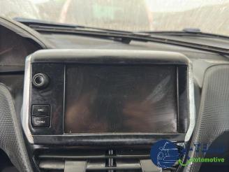 Peugeot 208 208 I (CA/CC/CK/CL), Hatchback, 2012 / 2019 1.2 12V e-THP PureTech 110 picture 25