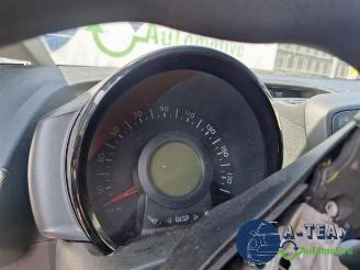 Peugeot 108 108, Hatchback, 2014 1.0 12V VVT-i picture 28