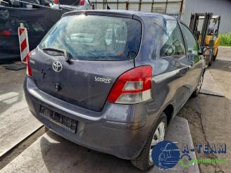 Toyota Yaris Yaris II (P9), Hatchback, 2005 / 2014 1.0 12V VVT-i picture 16