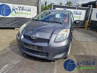 Toyota Yaris Yaris II (P9), Hatchback, 2005 / 2014 1.0 12V VVT-i picture 1