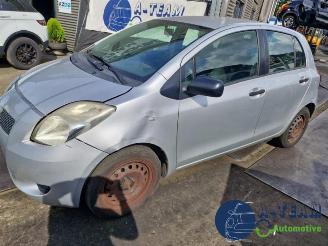 Toyota Yaris Yaris II (P9), Hatchback, 2005 / 2014 1.3 16V VVT-i picture 5