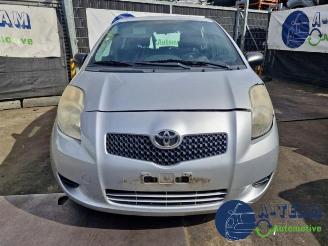 Toyota Yaris Yaris II (P9), Hatchback, 2005 / 2014 1.3 16V VVT-i picture 2