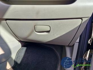 Renault Zoé Zoe (AG), Hatchback 5-drs, 2012 46kW picture 32