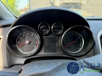 Opel Astra Astra J Sports Tourer (PD8/PE8/PF8), Combi, 2010 / 2015 1.4 16V ecoFLEX picture 24