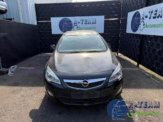 Opel Astra Astra J Sports Tourer (PD8/PE8/PF8), Combi, 2010 / 2015 1.4 16V ecoFLEX picture 2