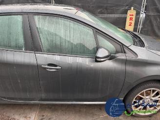 Peugeot 208 208 I (CA/CC/CK/CL), Hatchback, 2012 / 2019 1.2 Vti 12V PureTech 82 picture 11