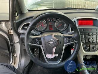 Opel Astra Astra J (PC6/PD6/PE6/PF6), Hatchback 5-drs, 2009 / 2015 1.4 Turbo 16V picture 15