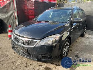 Kia Cee d Cee'd Sporty Wagon (EDF), Combi, 2007 / 2012 1.4 16V picture 3