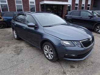 Skoda Octavia Octavia Combi (5EAC), Combi 5-drs, 2012 / 2020 1.6 TDI 16V picture 5