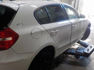 BMW 1-serie 1 serie (E87/87N) Hatchback 5-drs 118i 16V (N43-B20A) [105kW]  (09-200=
6/06-2011) picture 3