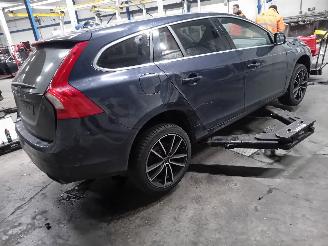 Volvo V-60 V60 I (FW/GW) 2.4 D6 20V Plug-in Hybrid AWD (D82PHEV) [158kW]  (06-201=
2/12-2015) picture 3