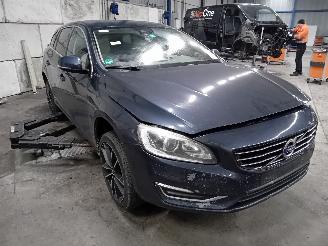 Volvo V-60 V60 I (FW/GW) 2.4 D6 20V Plug-in Hybrid AWD (D82PHEV) [158kW]  (06-201=
2/12-2015) picture 2