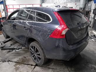 Volvo V-60 V60 I (FW/GW) 2.4 D6 20V Plug-in Hybrid AWD (D82PHEV) [158kW]  (06-201=
2/12-2015) picture 4