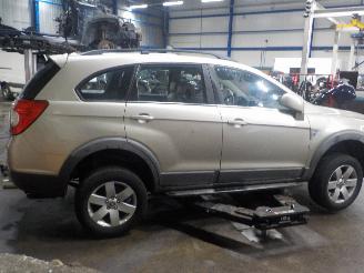 Daewoo Captiva Captiva (C100) SUV 2.4 16V 4x2 (Z24SED) [100kW]  (06-2006/05-2011) picture 3