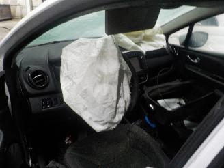 Renault Clio Clio IV (5R) Hatchback 5-drs 1.5 Energy dCi 90 FAP (K9K-639) [66kW]  (=
11-2012/08-2021) picture 5