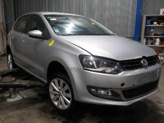 Volkswagen Polo Polo (6R) Hatchback 1.6 TDI 16V 90 (CAYB) [66kW]  (06-2009/...) picture 2