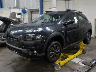 Sloopauto Citroën C4 C4 Cactus (0B/0P) Hatchback 5-drs 1.6 Blue Hdi 100 (DV6FD(BHY)) [73kW]=
  (09-2014/06-2018) 2015