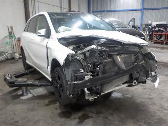 Mercedes B-klasse B (W246,242) Hatchback 1.8 B-180 CDI BlueEFFICIENCY 16V (OM651.901) [8=
0kW]  (11-2011/...) picture 2