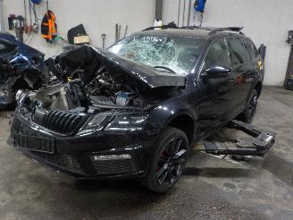 demontáž osobní automobily Skoda Octavia Octavia Combi (5EAC) Combi 5-drs 2.0 TDI RS 16V (CUNA) [135kW]  (05-20=
13/07-2020) 2018