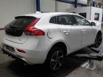 Volvo V-40 V40 (MV) 1.6 D2 (D4162T) [84kW]  (03-2012/12-2016) picture 3