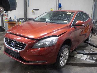 Démontage voiture Volvo V-40 V40 (MV) Hatchback 5-drs 1.6 T3 GTDi 16V (B4164T3(Euro 5)) [110kW]  (0=
3-2012/12-2016) 2012/11