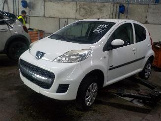 Peugeot 107 107 Hatchback 1.0 12V (384F(1KR)) [50kW]  (06-2005/05-2014) picture 1