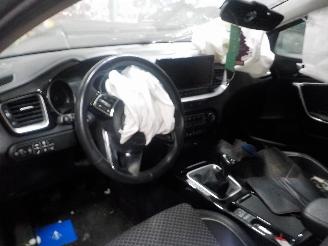 Kia Cee d Ceed Sportswagon (CDF) Combi 5-drs 1.0i T-GDi 12V (G3LE) [88kW]  (05-2=
018/...) picture 5