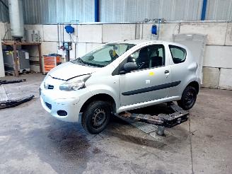 disassembly passenger cars Toyota Aygo Aygo (B10) Hatchback 1.0 12V VVT-i (1KR-FE) [50kW]  (07-2005/05-2014) 2009
